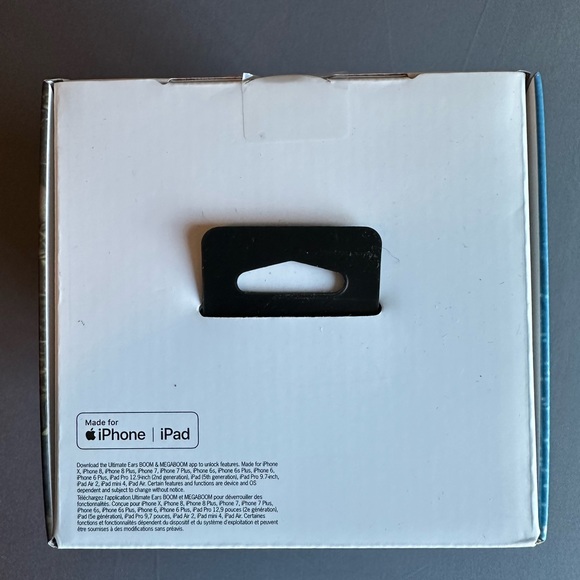 Ultimate Ears Megaboom 3 Blue Speaker BNIB - Picture 2 of 3